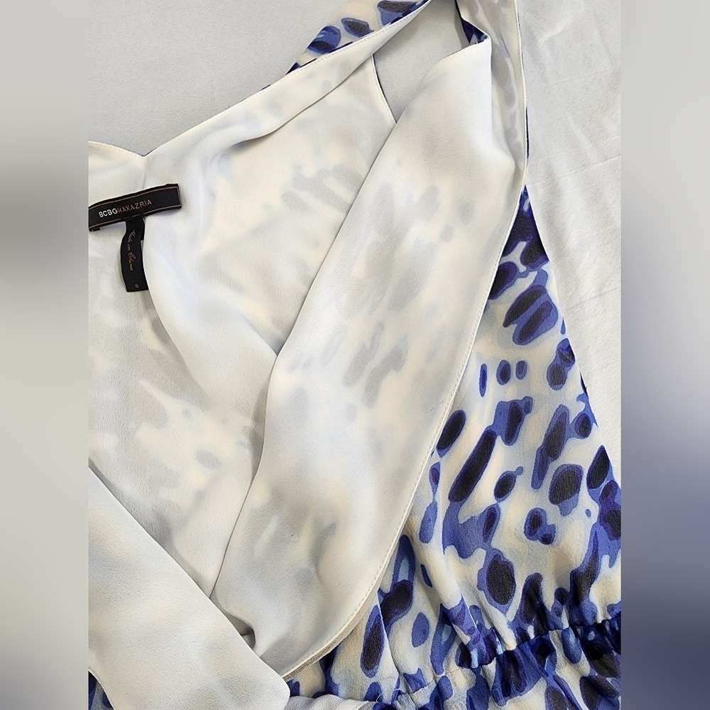 BCBGMaxAzria White and Blue Printed Mini Dress - Picture 16 of 16